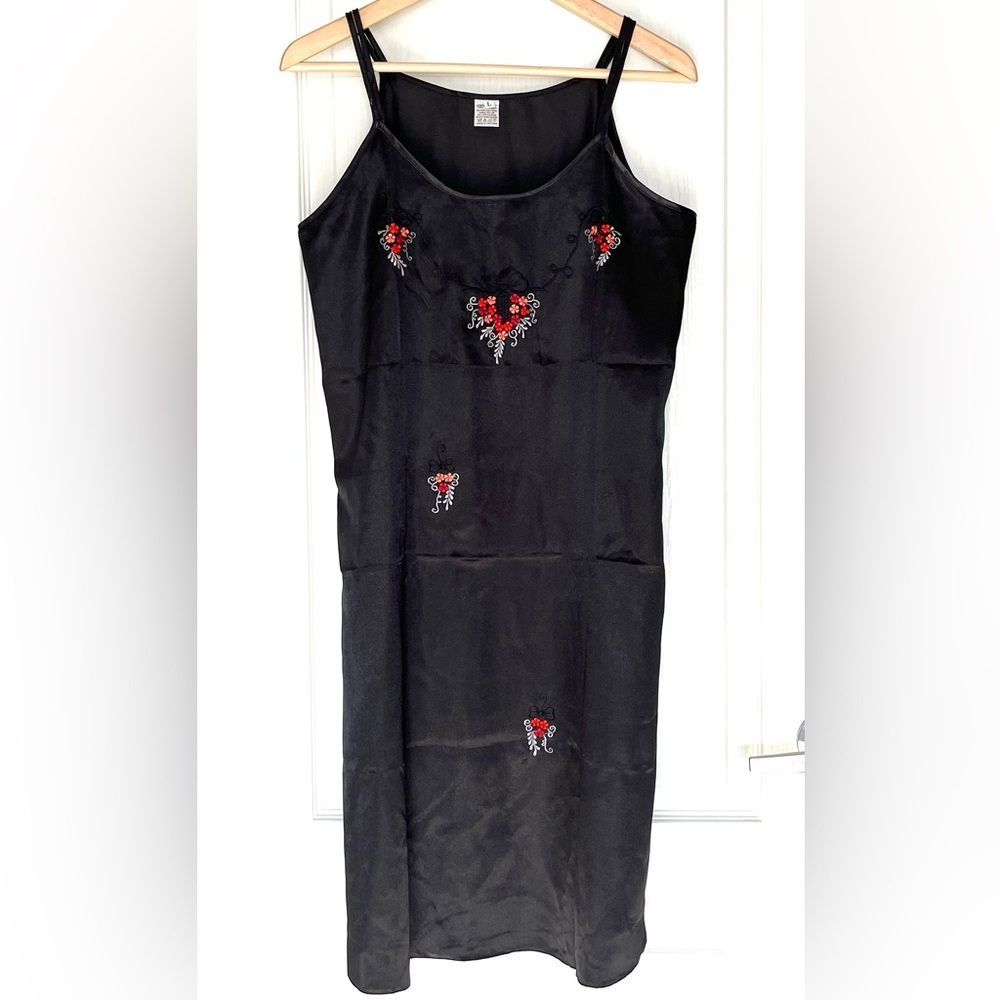 100% Silk Black Floral Embroidered Slip Dress Size L Camisole Whimsigoth Luxury